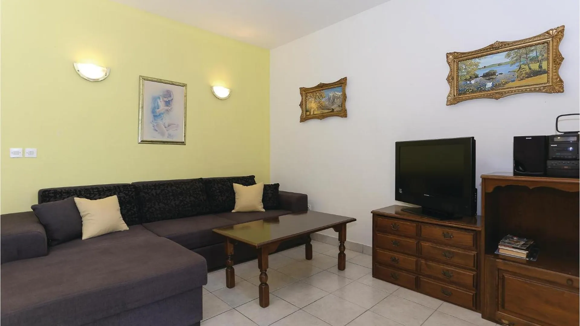 Holiday home Stunning Home In Kastel Novi With Kitchen Kastela