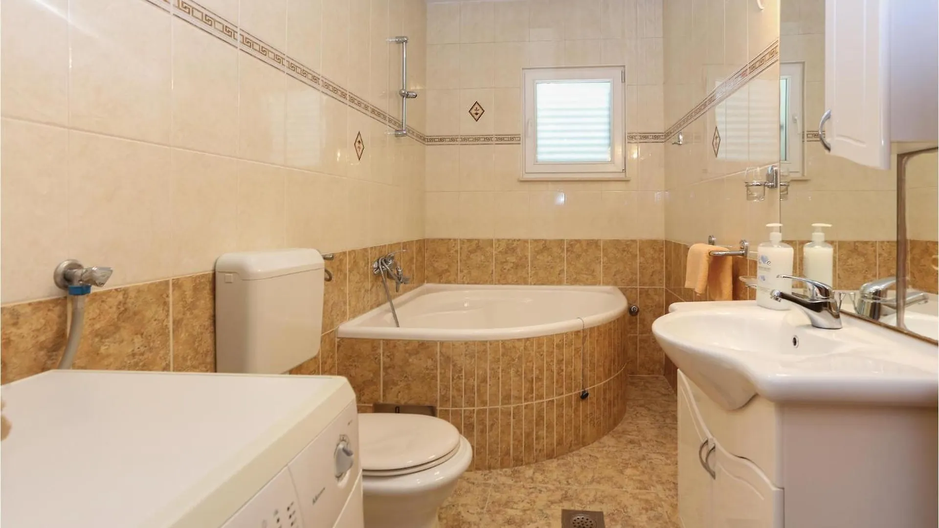 Holiday home Stunning Home In Kastel Novi With Kitchen Kastela