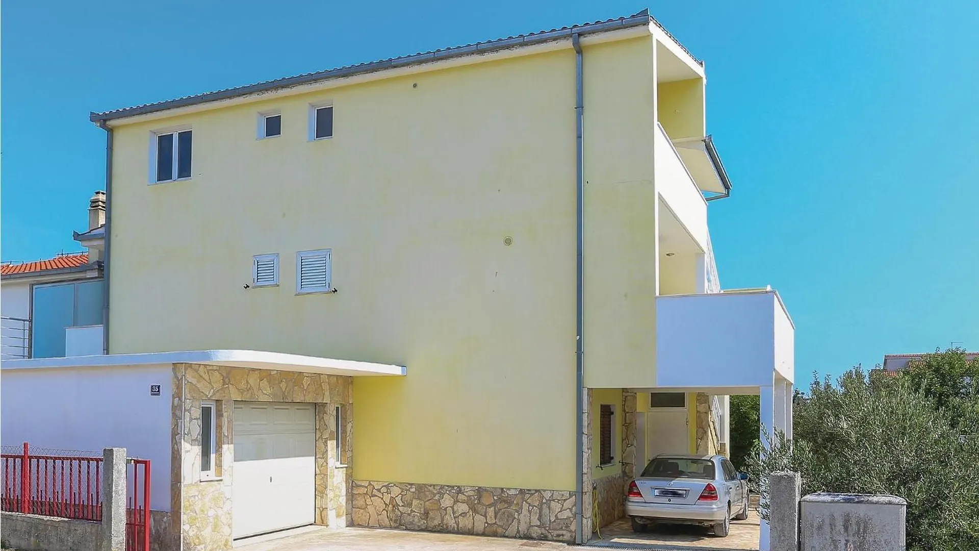Stunning Home In Kastel Novi With Kitchen Kastela