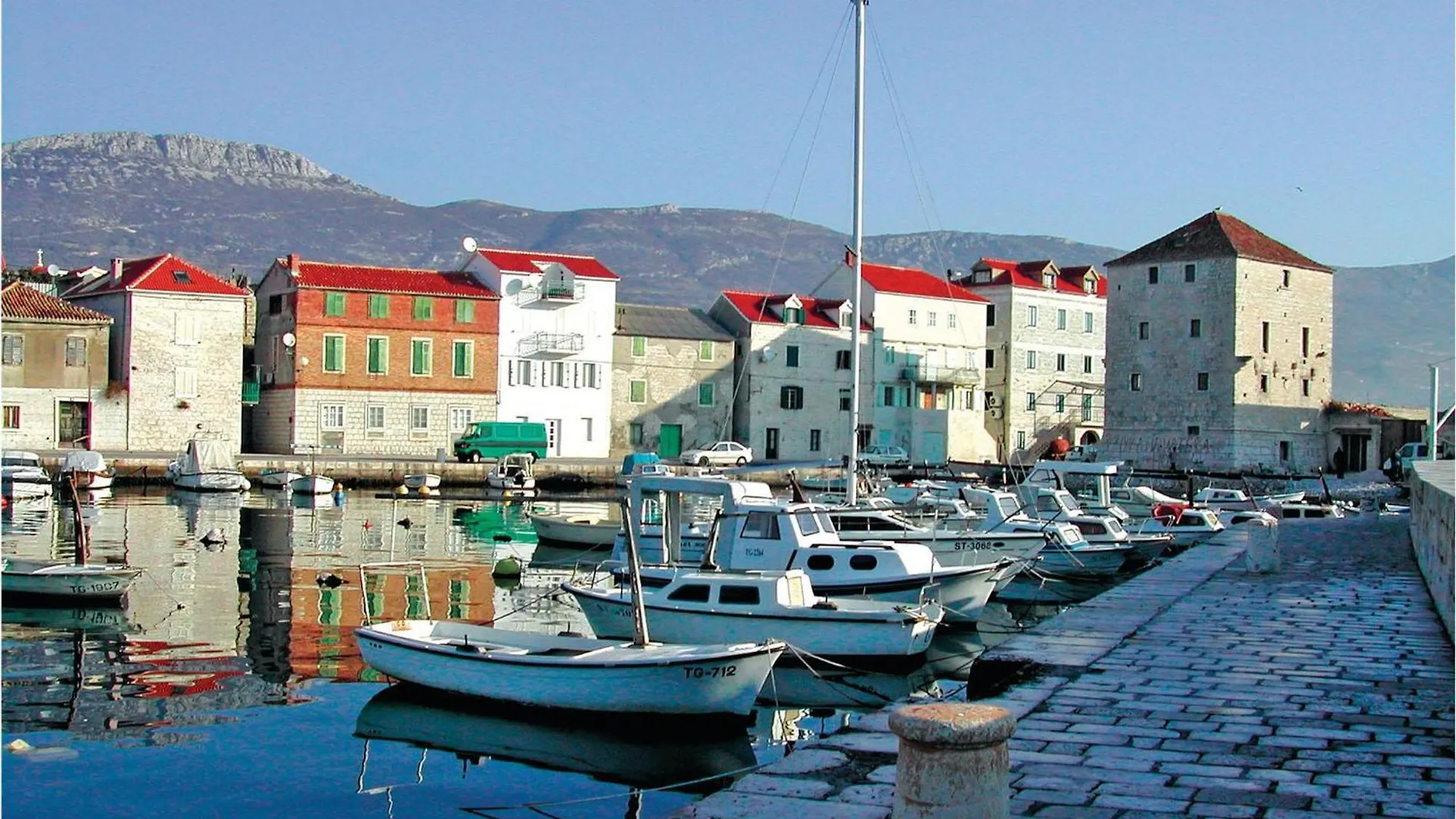 Holiday home Stunning Home In Kastel Novi With Kitchen Kastela Croatia